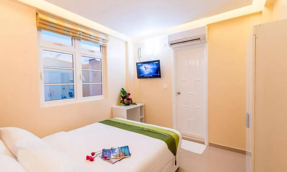 City Grand Hotel