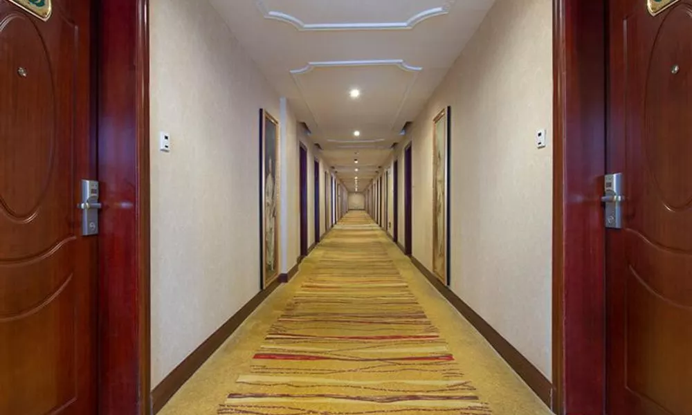 Vienna Hotel Shenzhen Shangjin Center, фото 4