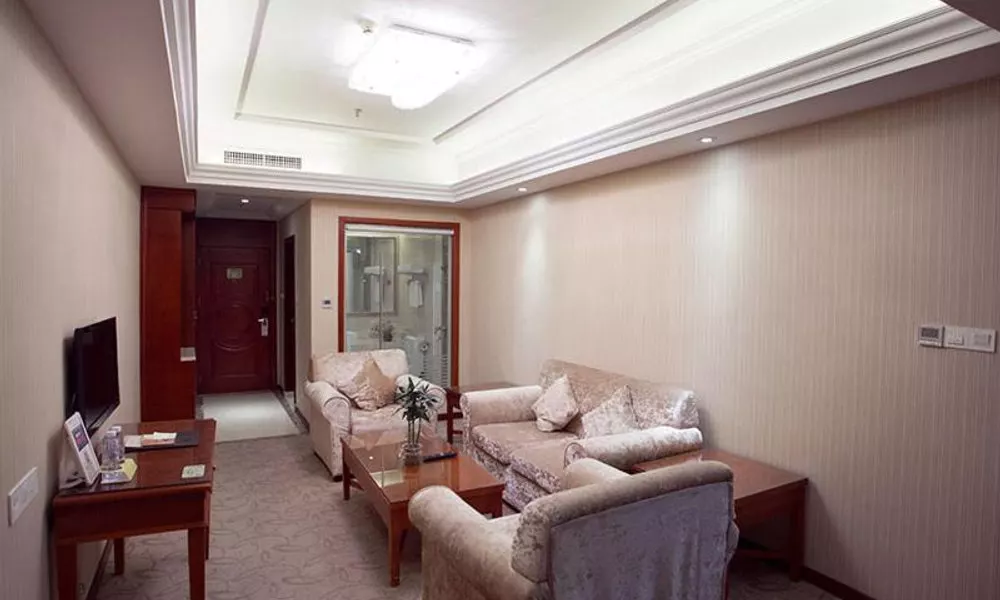 Vienna International Hotel Shenzhen Songgang Wanzhao Square