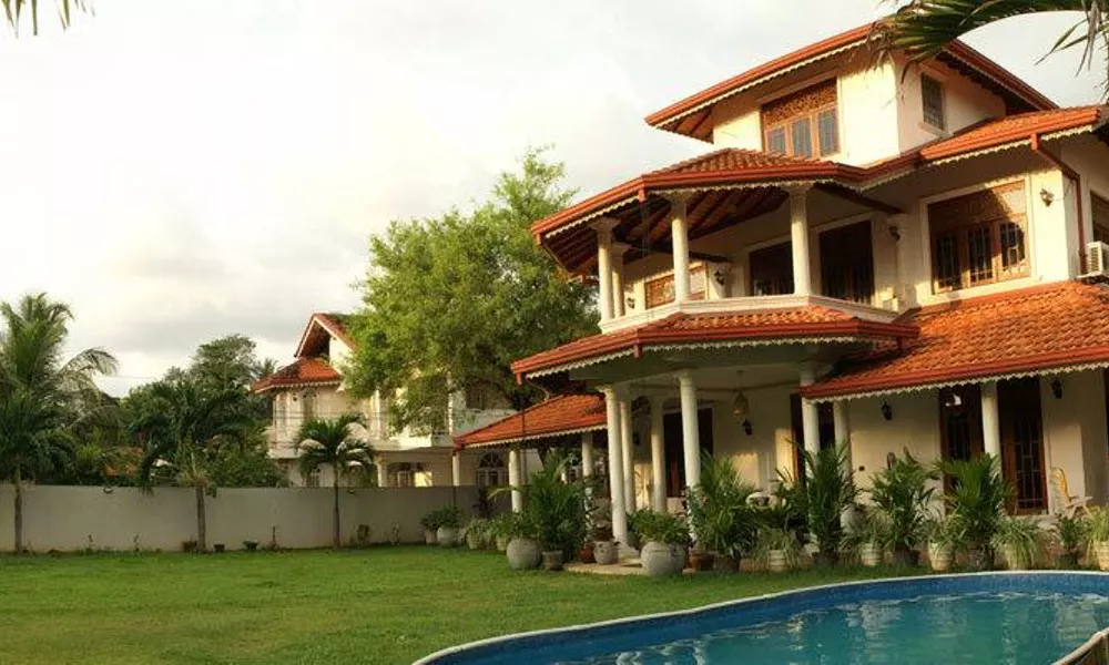White House Negombo