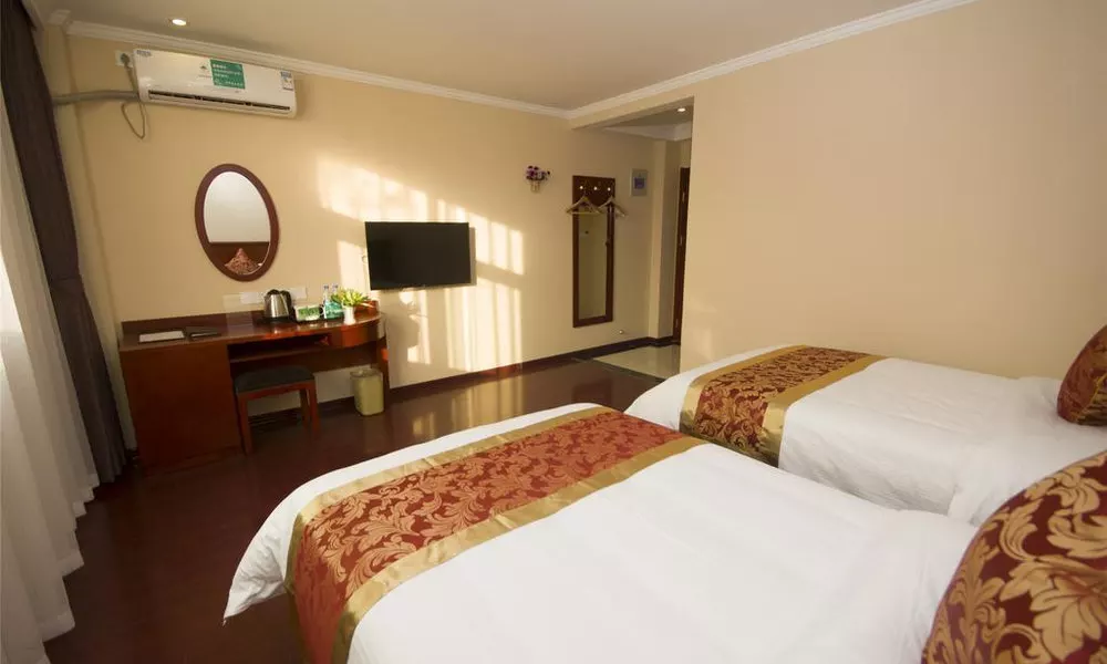 GreenTree Inn XiAn Great Wild Goose Pagoda History Museum  Xiaozha Express Hotel, фото 2
