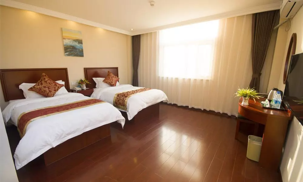 GreenTree Inn XiAn Great Wild Goose Pagoda History Museum  Xiaozha Express Hotel