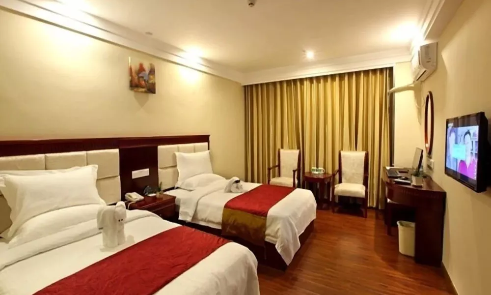 GreenTree Inn SanYa Jiyang Dist YaLongWan YingBin Ave Hotel