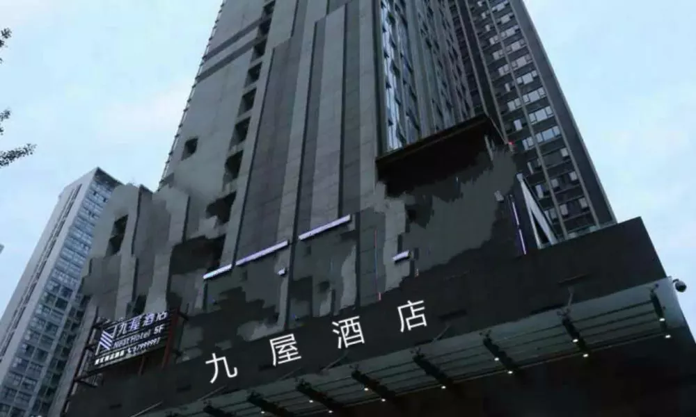 Neat Hotel