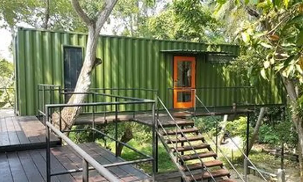 Hangover Hostels @ Colombo Intl Airport