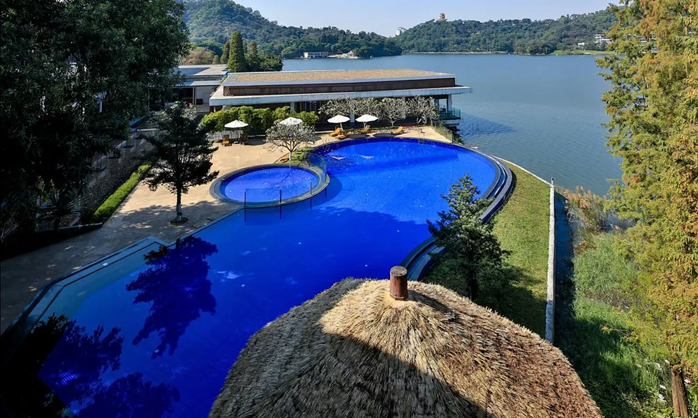 Baiyun Lakeside Hotel