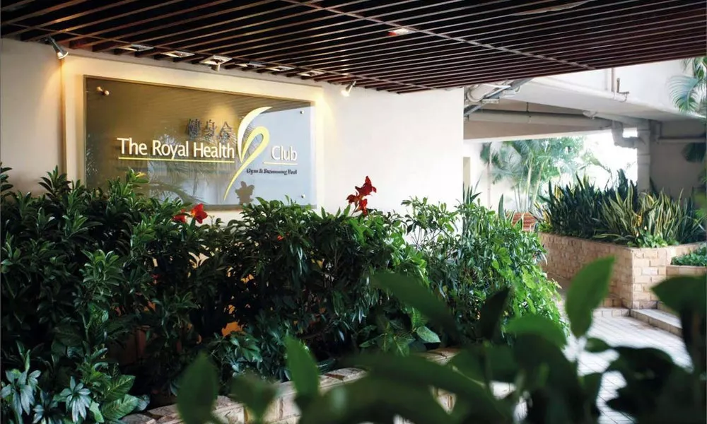 999 Royal Suites & Towers