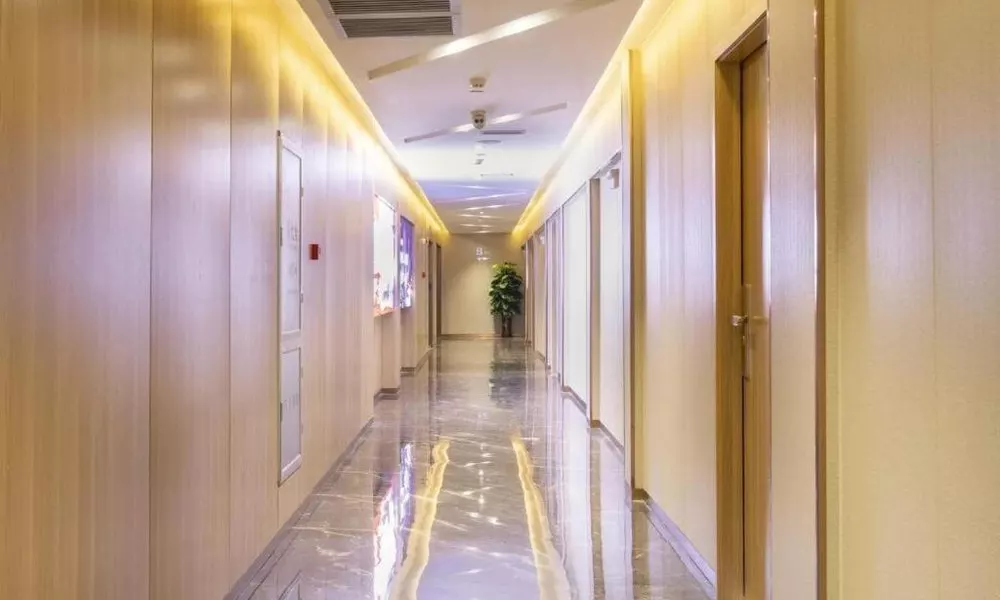 New Tianhe Hotel, фото 4
