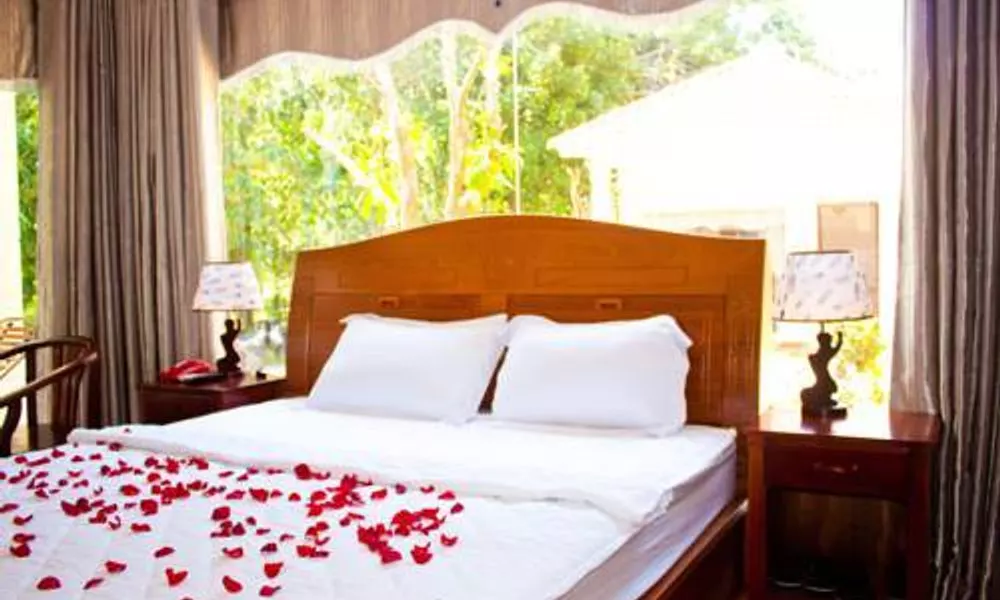 Moon Resort