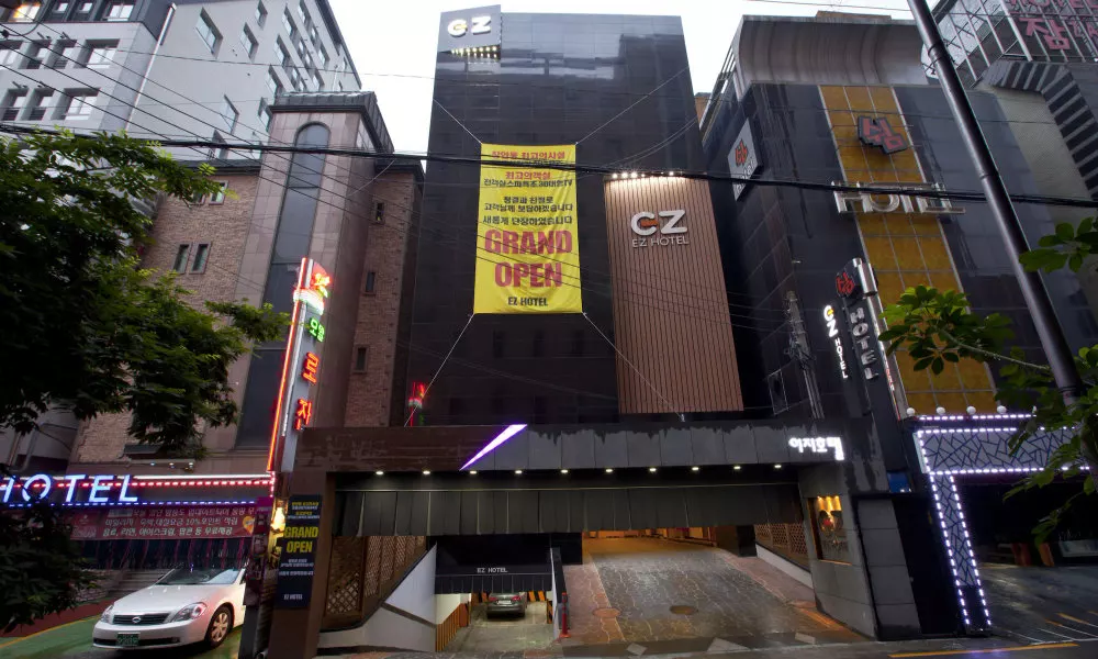 EZ hotel