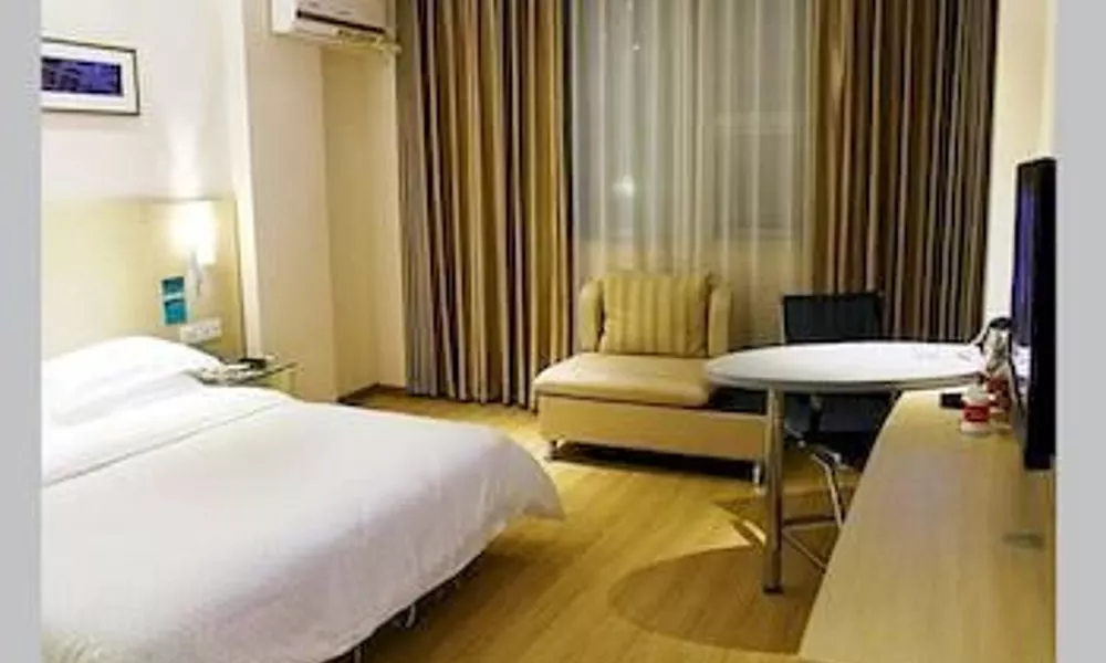 City Express Hotel, фото 2