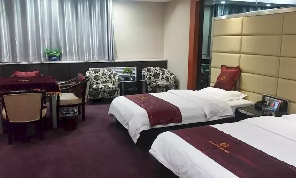 Jianghan Business Hotel, фото 2