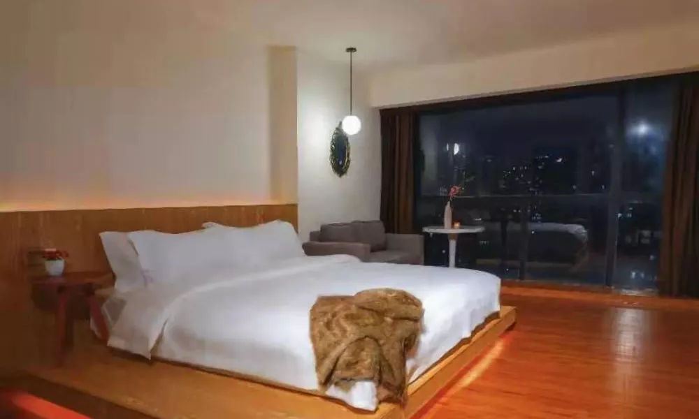 De La Reine Bar & Spa Hotel Guangzhou, фото 3