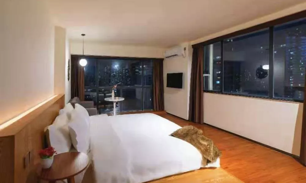 De La Reine Bar & Spa Hotel Guangzhou, фото 4