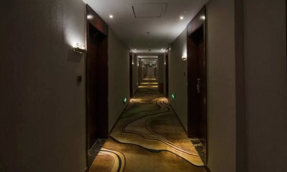 CNHOL Radient Hotel (Shenzhen Qianhai Branch), фото 4