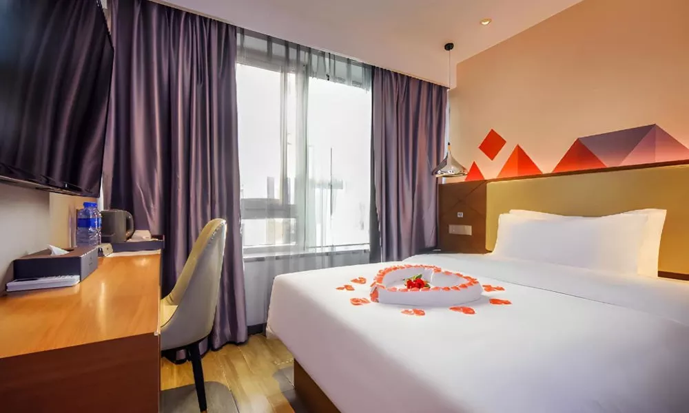 Guangzhou Baolong Business Hotel, фото 2