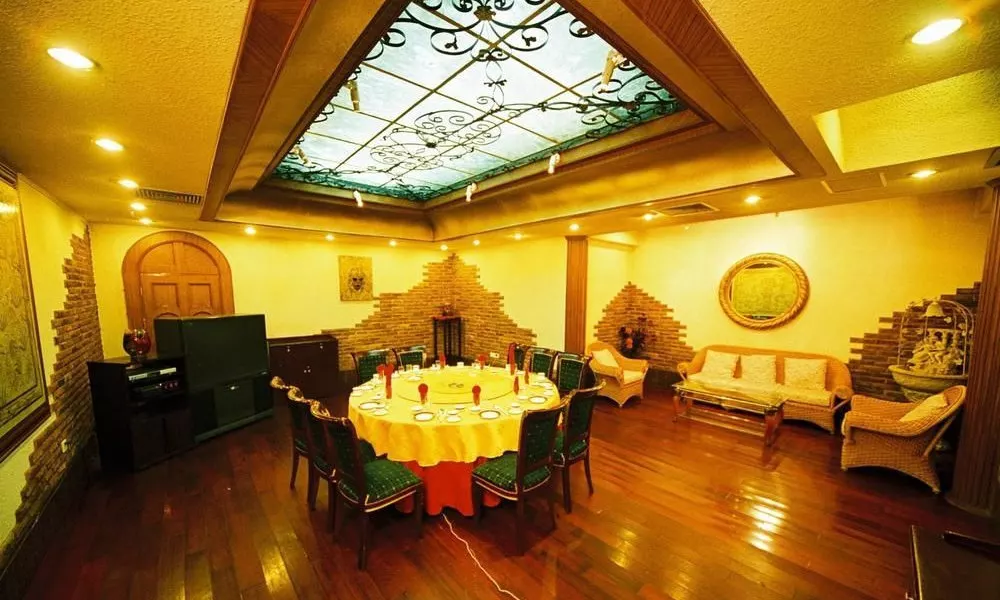 Chaoyang Hotel, фото 3