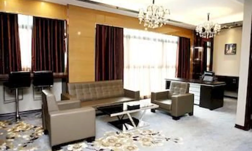 Junri Holiday Hotel, фото 3