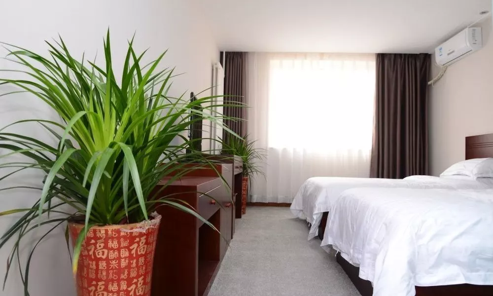Super 8 Hotel