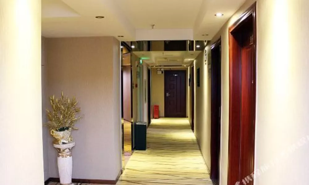 Super 8 Hotel- Shenzhen Shajing, фото 4