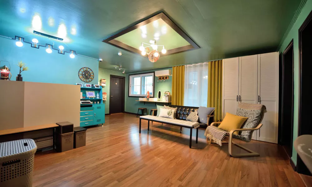 The One Hostel