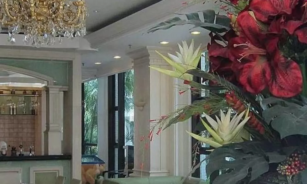 Clifford Hotel