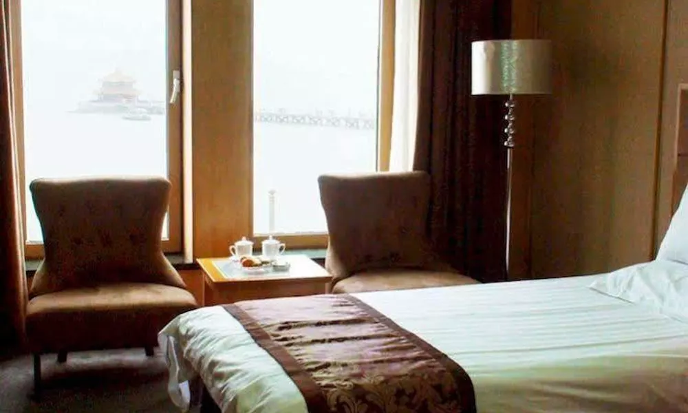 Prince Hotel - Qingdao, фото 2
