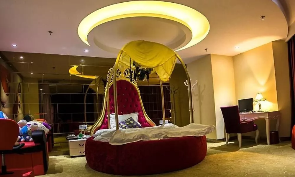 Chongqing Xinhao Theme Hotel