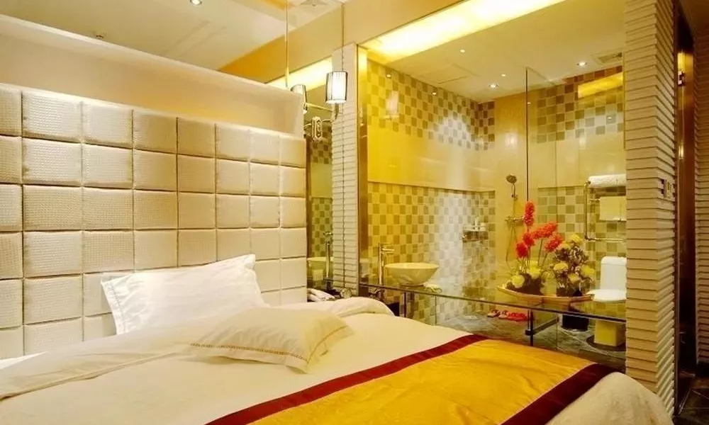 Oriental Venice International Hotel