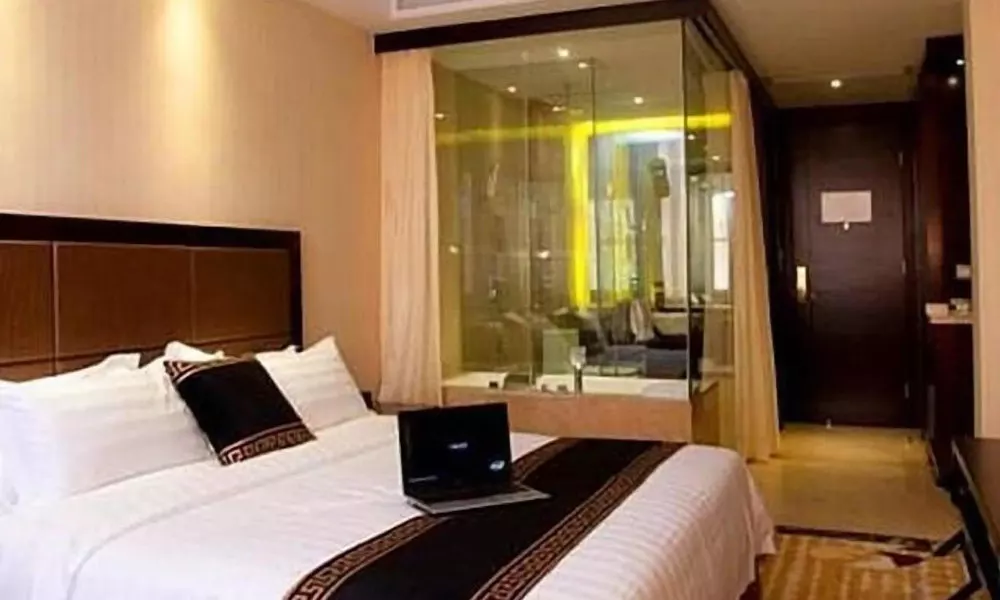 Shenzhen Douhui Fashion Hotel