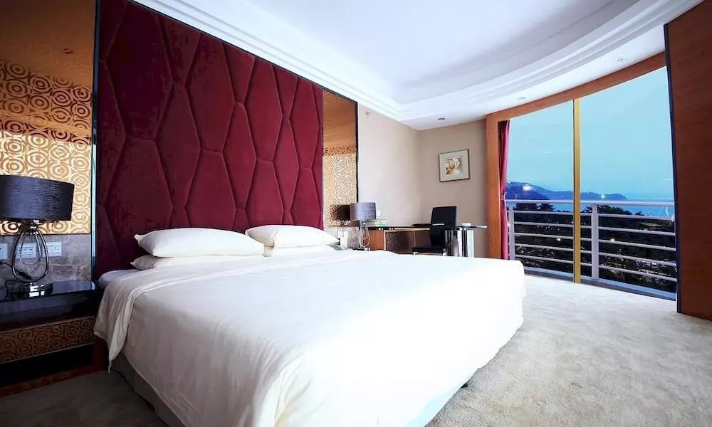 Shenzhen La Waterfront Hotel