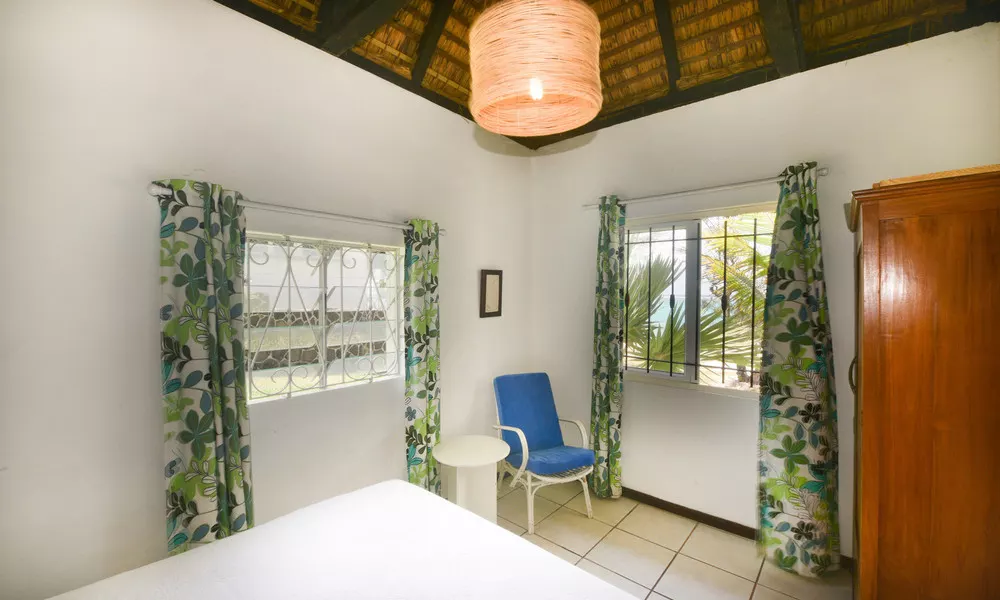 Veloutier Blanc Beachfront Villa by Stay Mauritius, фото 4
