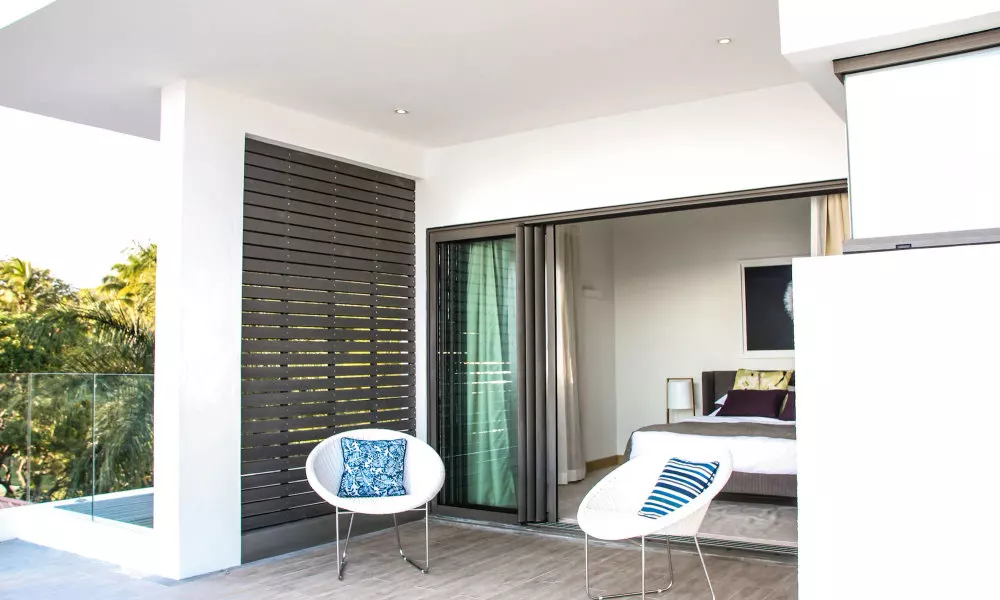 Latitude Luxury Seafront Apartments, фото 4