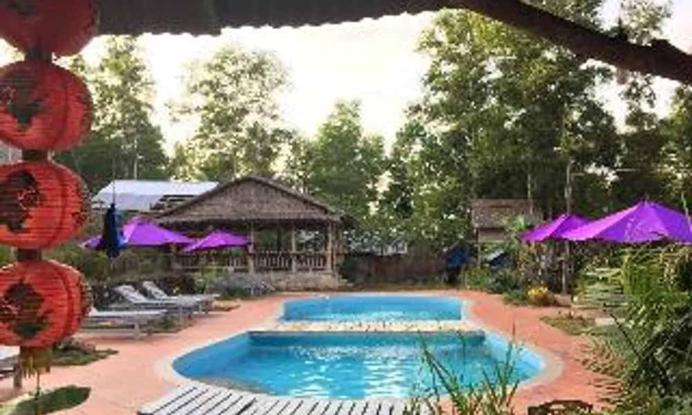 Thuyhouse Resort