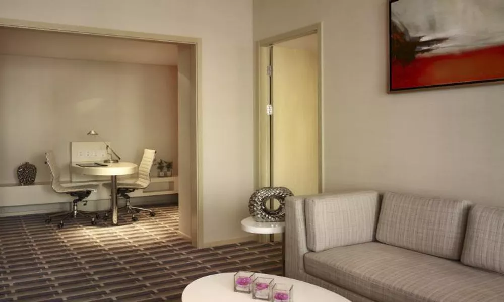 Park Plaza West, фото 2