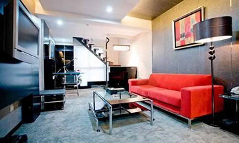 J. Real Residence Suites