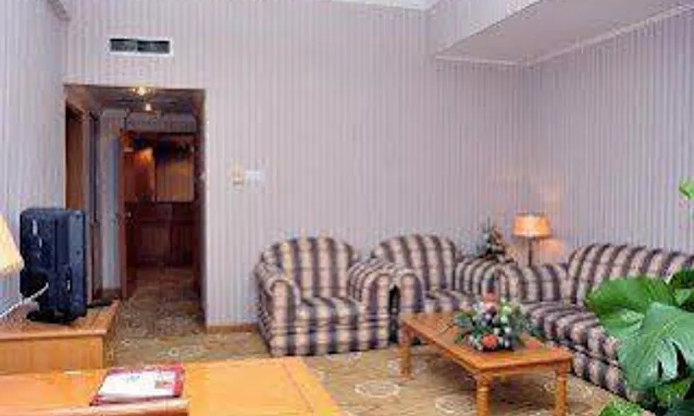 Shenzhen Overseas Chinese Hotel, фото 2