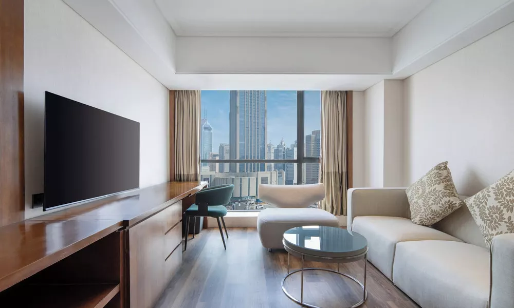 Holiday Inn Qingdao City Center, an IHG Hotel - May 4th Square, фото 3