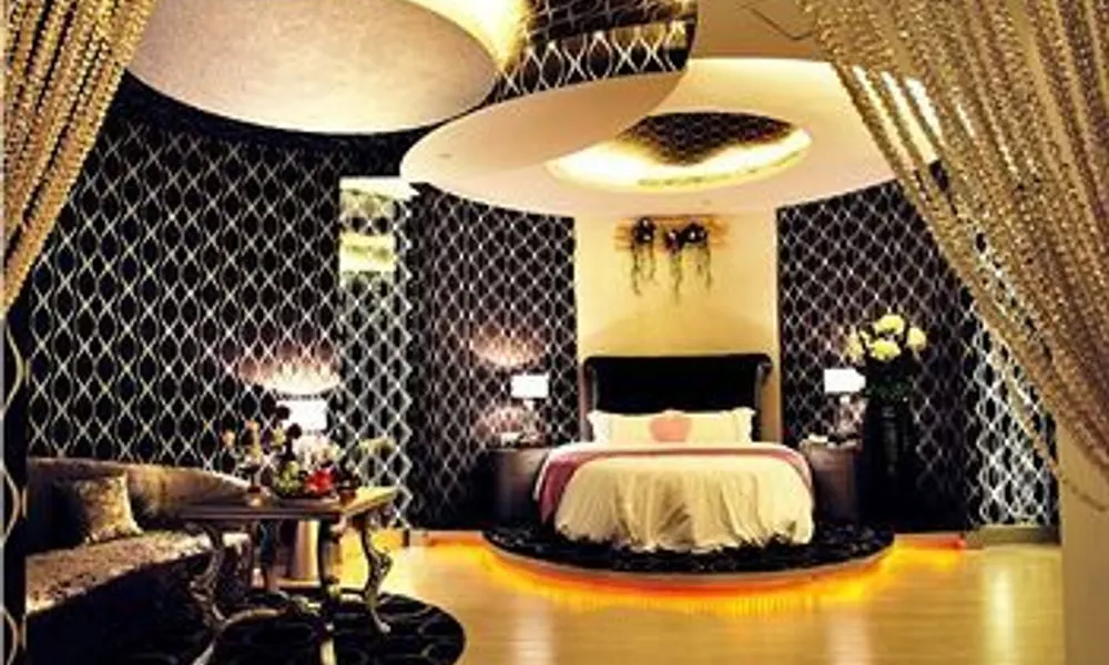 Six Star Motel