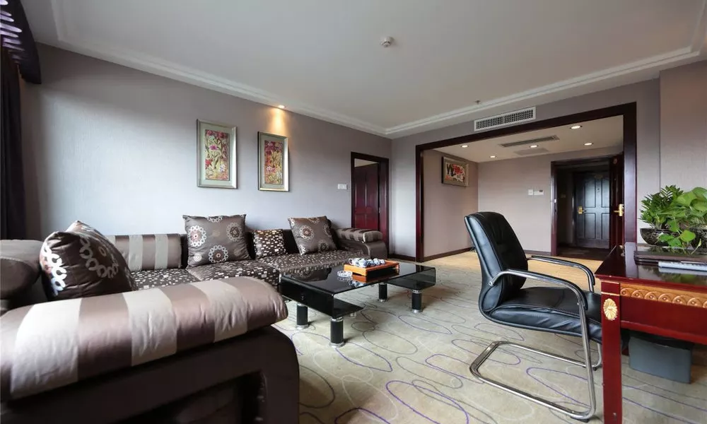 Nanzhou Hotel