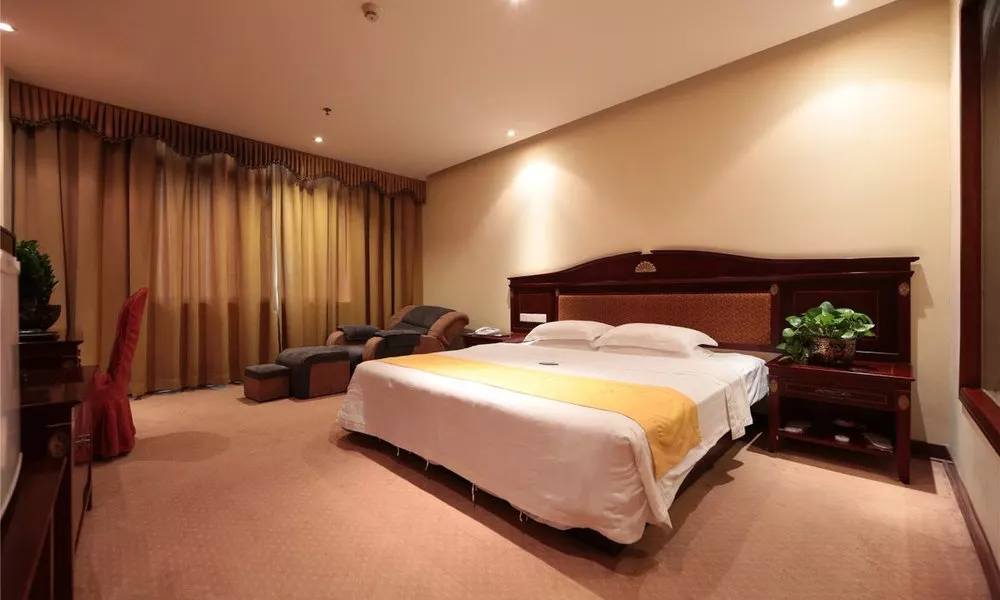 Nanzhou Hotel, фото 2