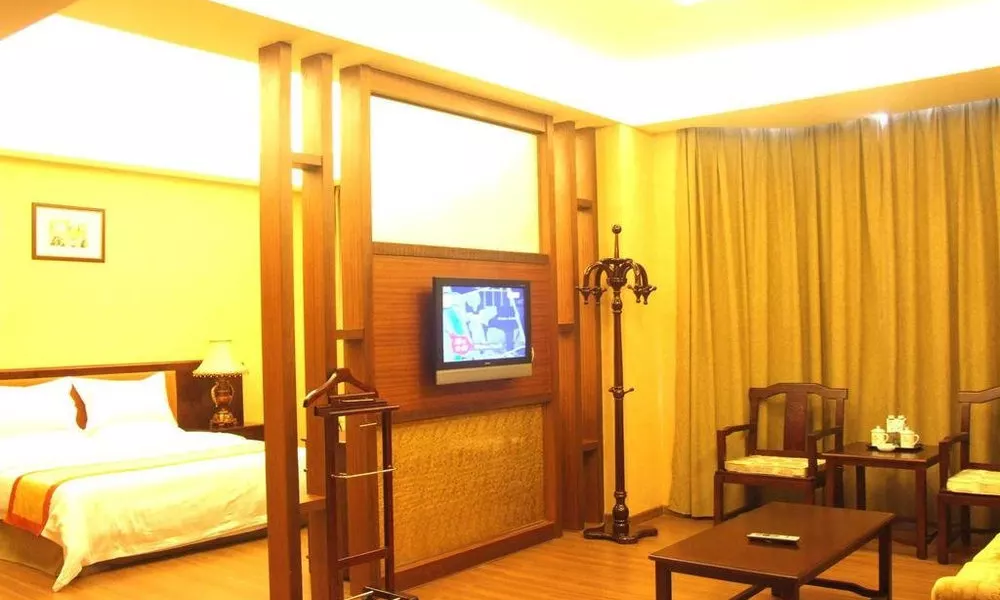 Wealth Hotel - Airport, фото 3