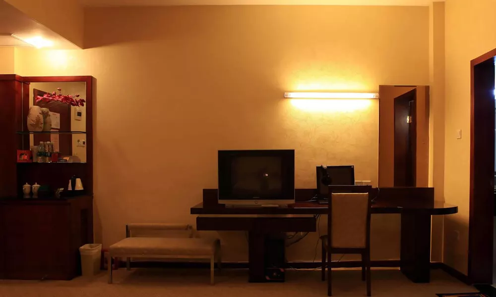 Slowcom Gangrun East Asia Hotel