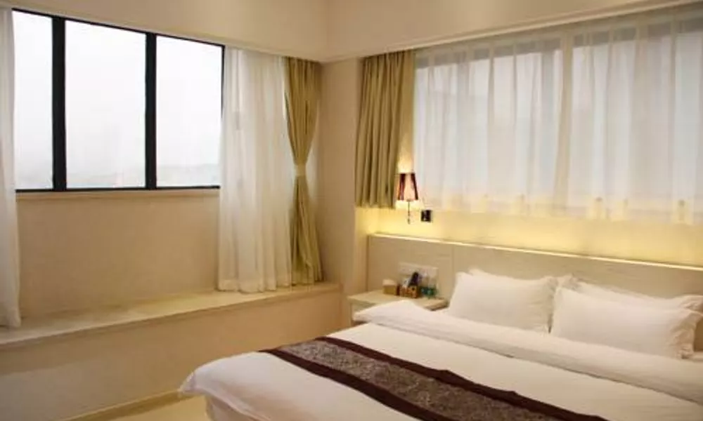 Chuanghui Business Hotel