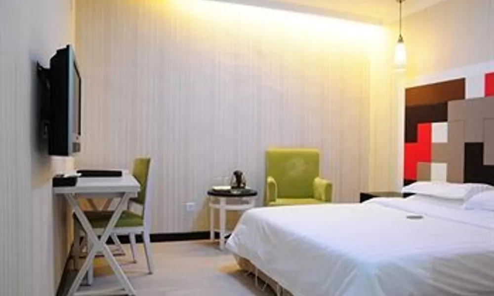 Gorgeous Fad Hotel