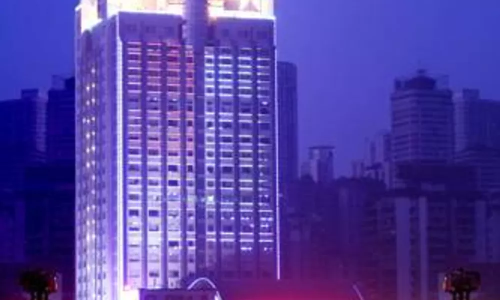 River Romance Hotel