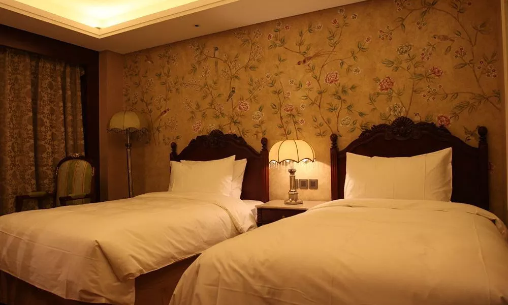 Wangfujing Royal Phoenix Hotel, фото 2
