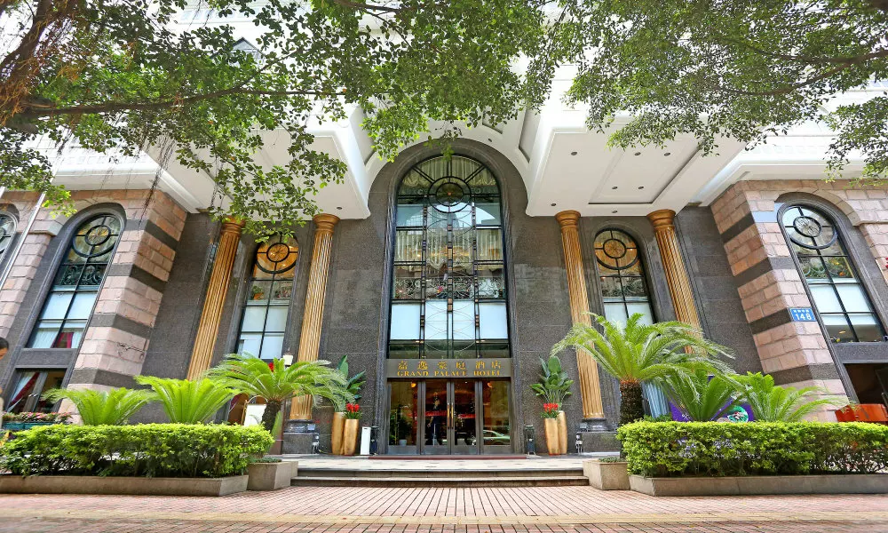 Grand Palace Hotel