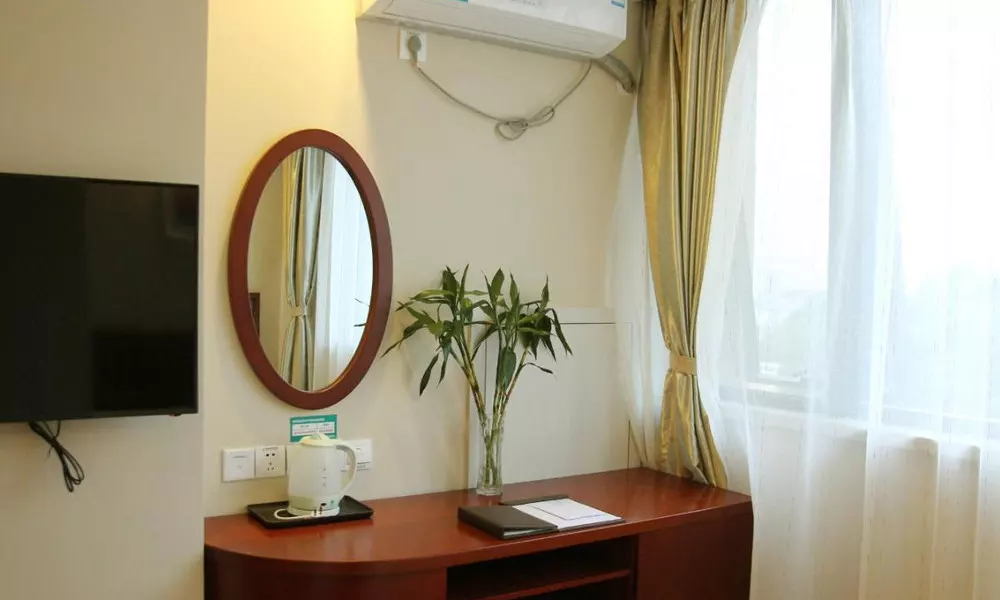 GreenTree Inn ShangHai PuDong Disney Chuansha Road Qinjiagang Road Business Hotel, фото 2