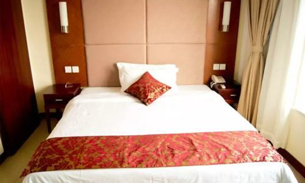Lijing Commercial Hotel